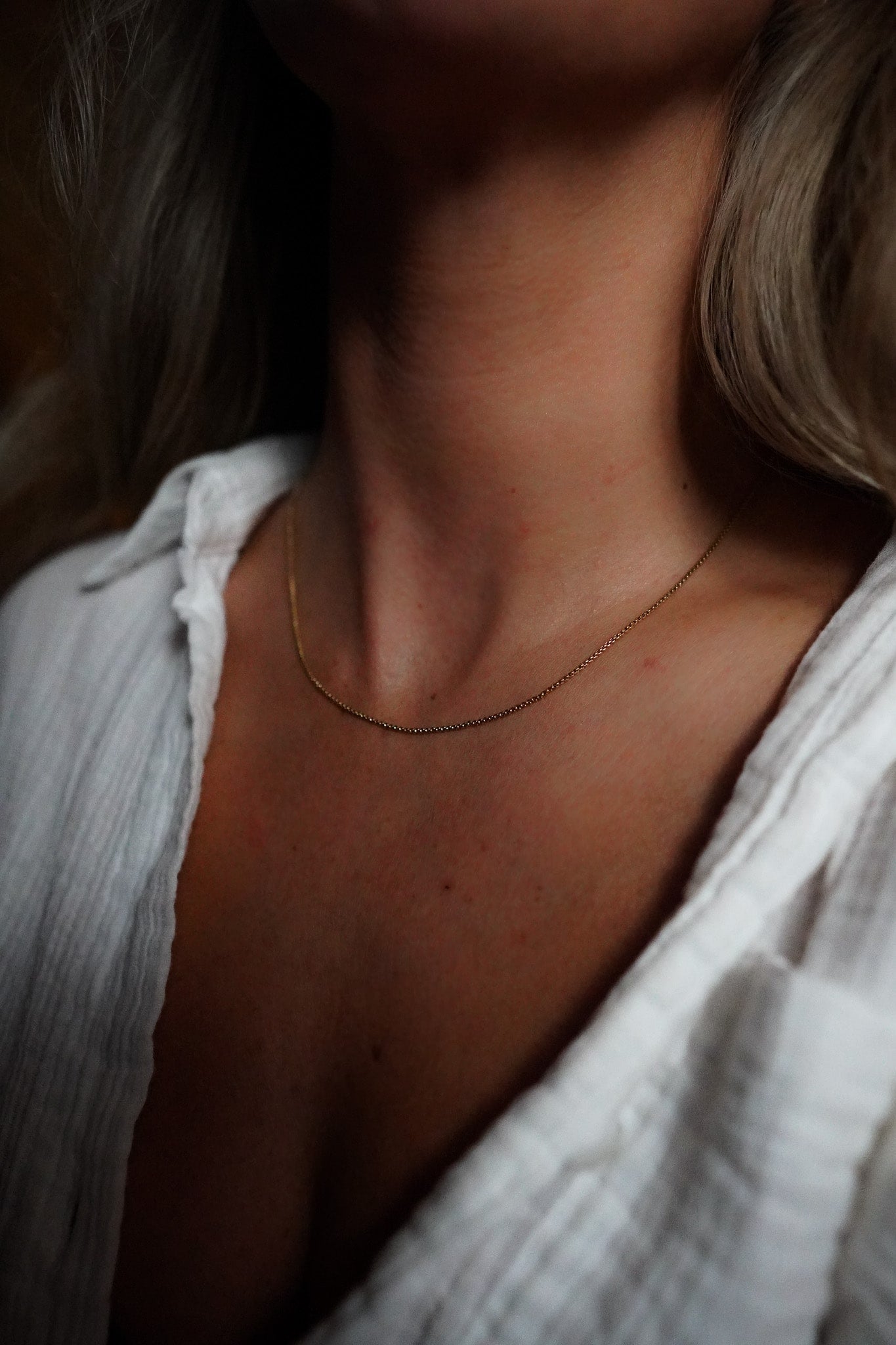 Model wearing INDIVIJWL 16-inch dainty gold box chain necklace, featuring a delicate 24k gold-filled design. Perfect for a minimalist, elegant jewelry style.